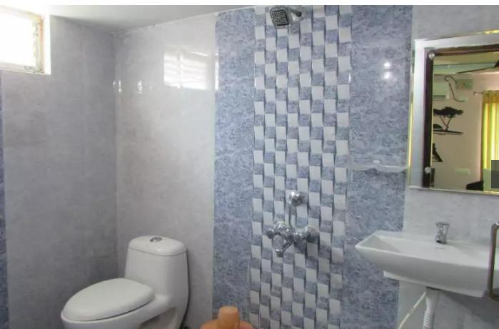 Maruthi Residency Inn & Restaurant Hyderabad Esterno foto
